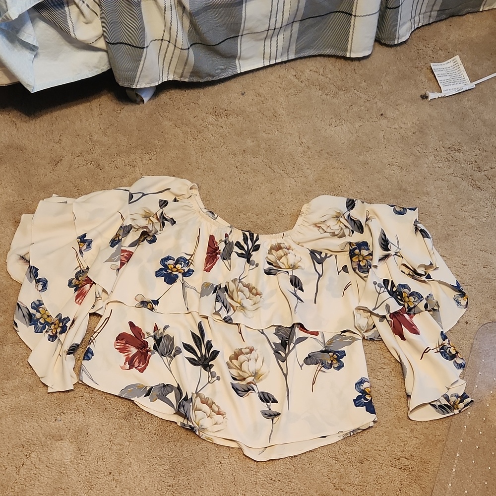 Off the Shoulder Bell Sleeve Top